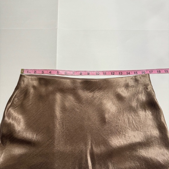NWOT VINCE. Satin Slip Skirt size Large - Picture 5 of 8